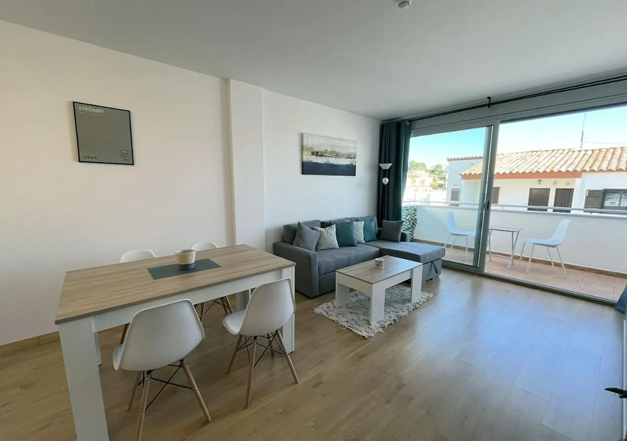 2-Bedroom Brand New Apartment Steps From The Beach Llanca Spain