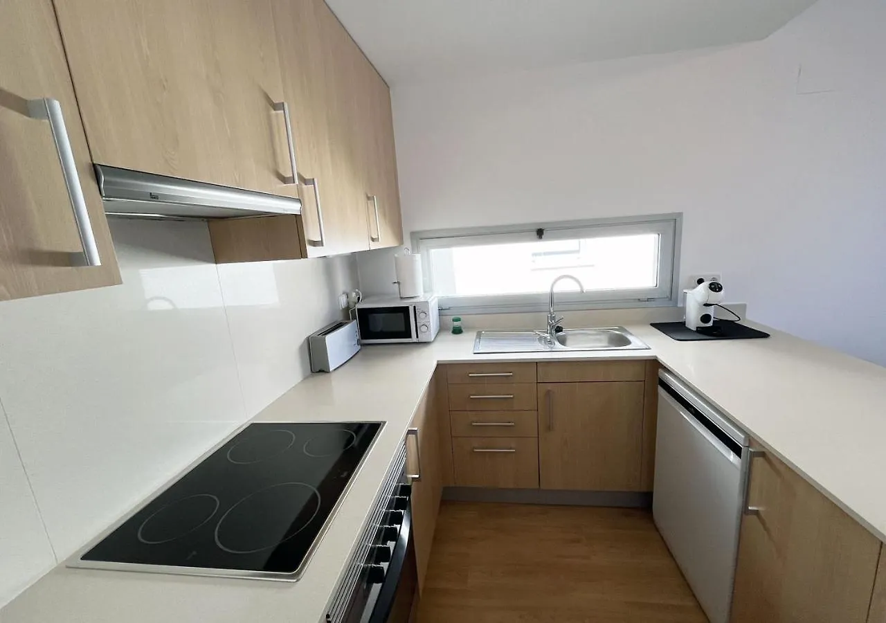 2-Bedroom Brand New Apartment Steps From The Beach Llanca