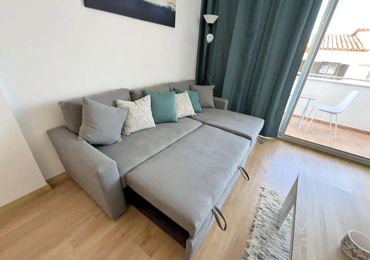 2-Bedroom Brand New Apartment Steps From The Beach Llanca